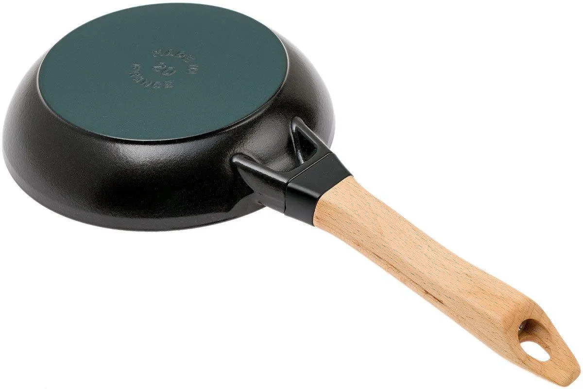 Staub sartén para cocinar con mango de madera 20cm, negro