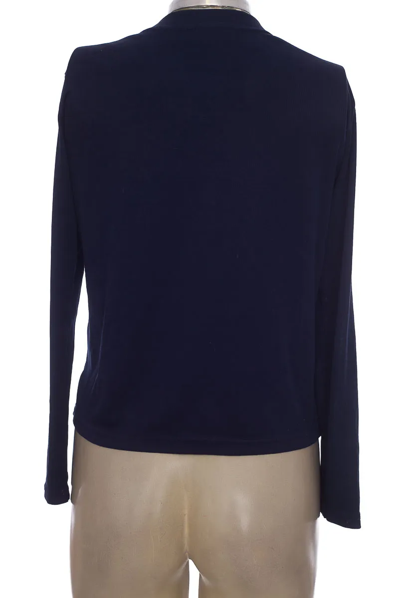 SWEATER COLOR AZUL  CLOSEANDO