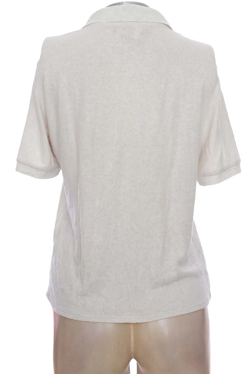 SWEATER COLOR BEIGE  CLOSEANDO