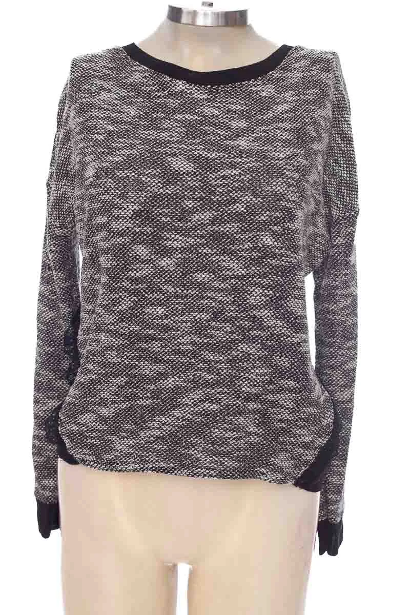 SWEATER COLOR NEGRO  BERSHKA