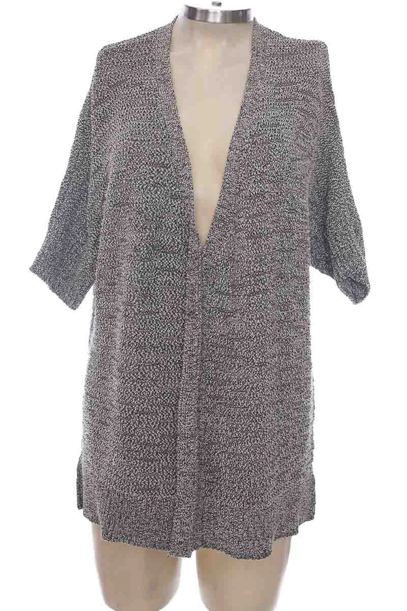 SWEATER COLOR NEGRO  TAHARI