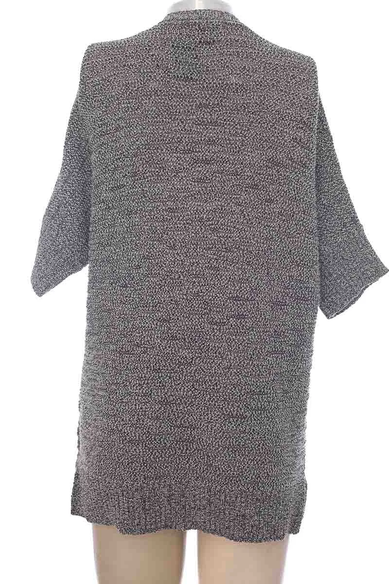 SWEATER COLOR NEGRO  TAHARI