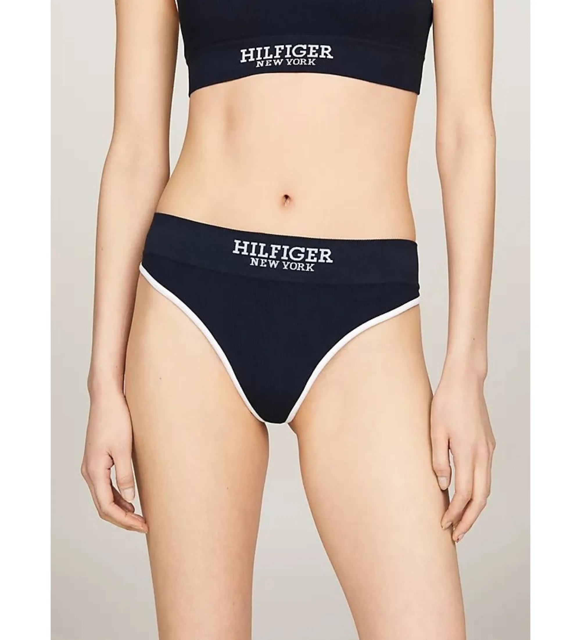 Tanga con monotipo Hilfiger marino