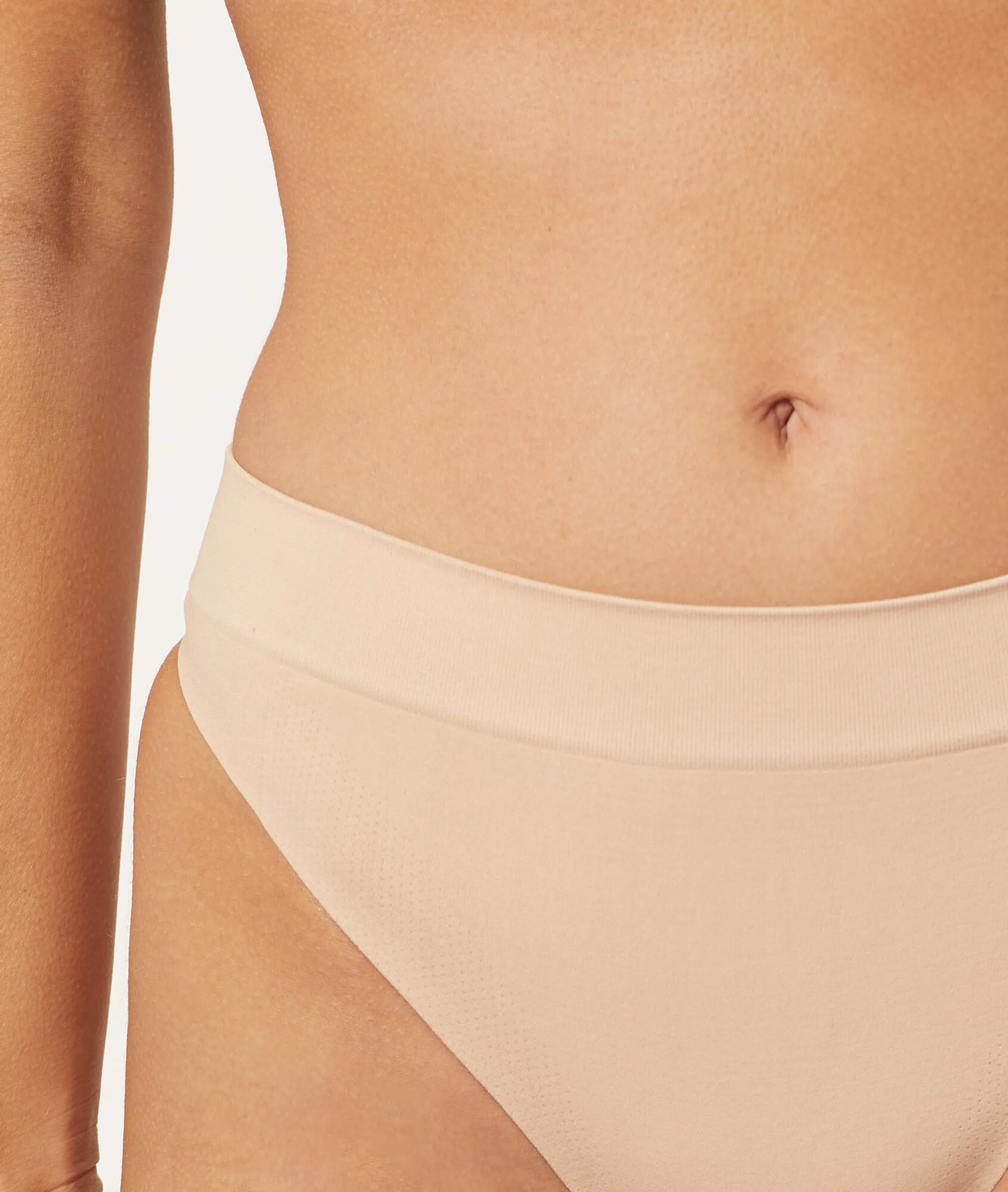TANGA DEPORTIVO ECLIPSE LIN  ETAM