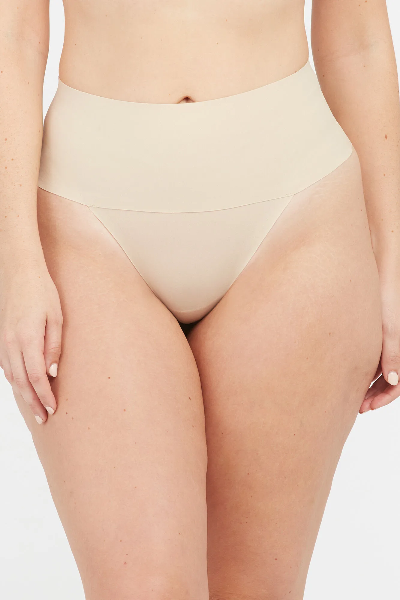 Tanga moldeador invisible nude Spanx