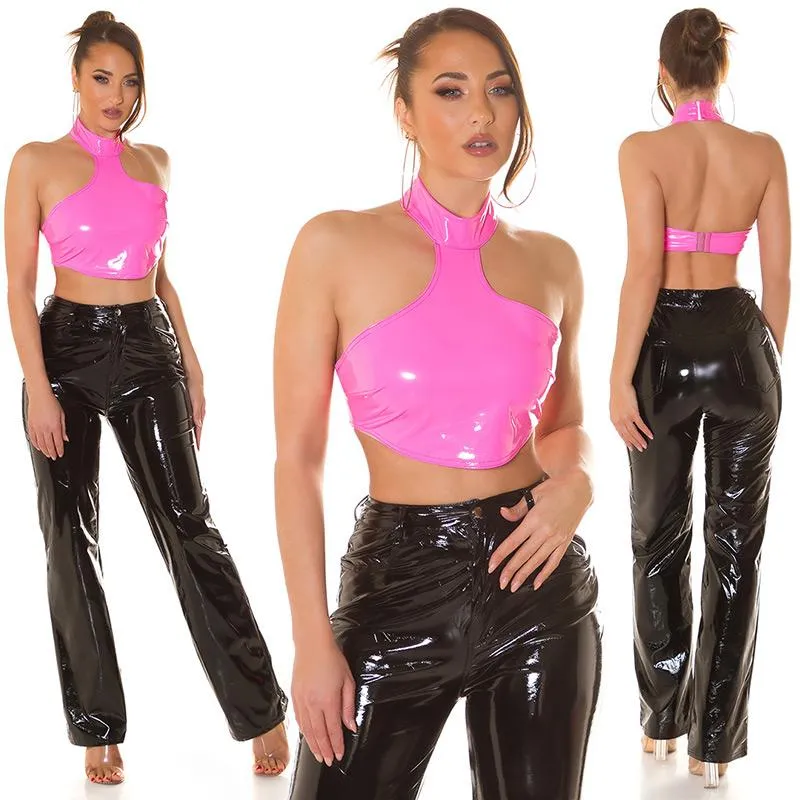 Top crop con cuello latex rosa