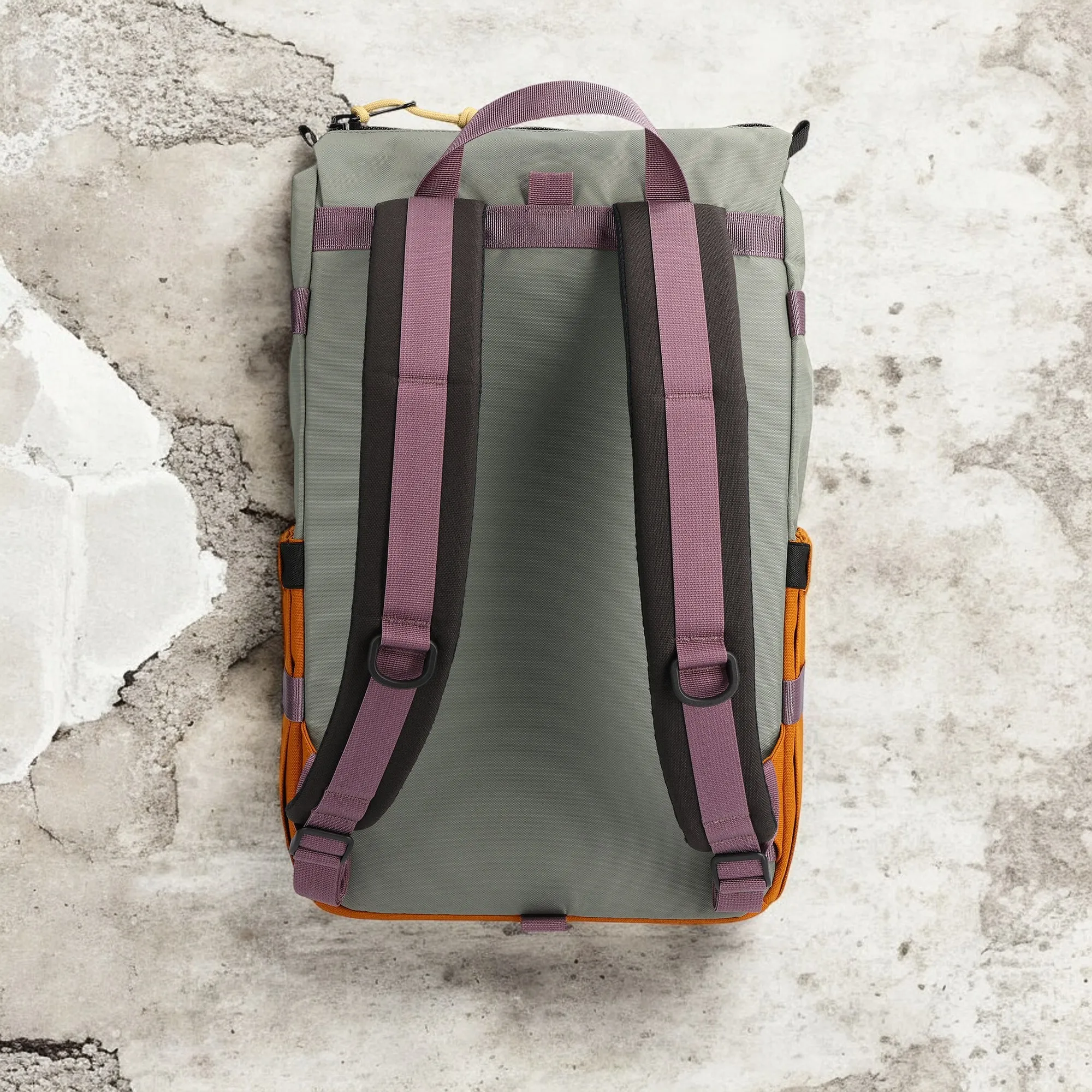 Topo Designs – Mochila Rover pack beetle spice