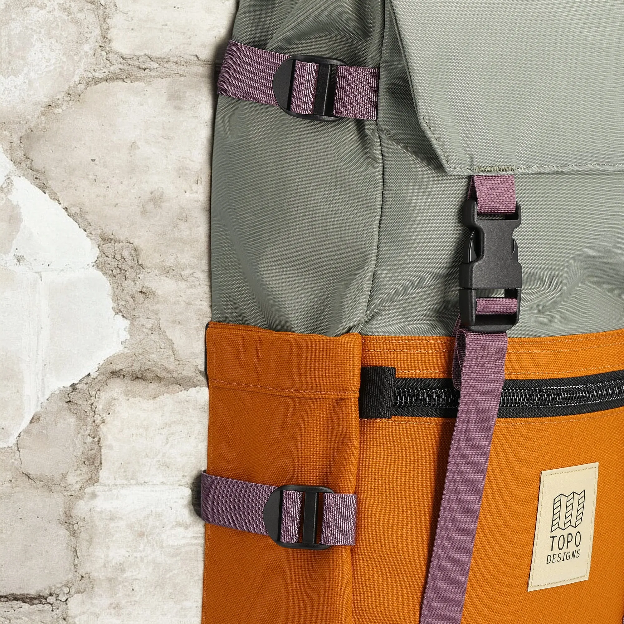 Topo Designs – Mochila Rover pack beetle spice