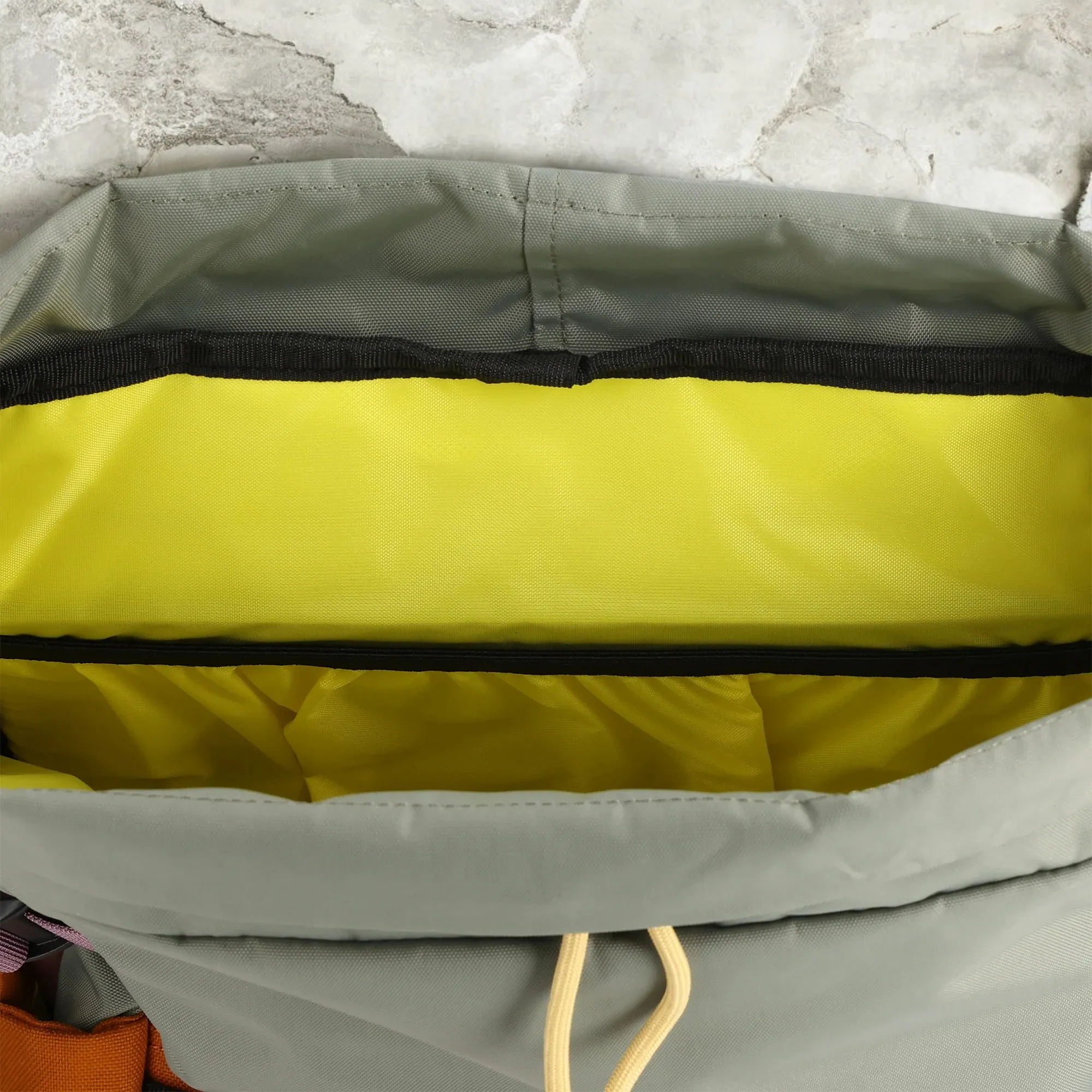 Topo Designs – Mochila Rover pack beetle spice