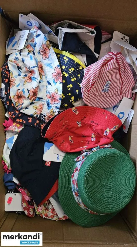 Trajes de baño, gorros y pantuflas