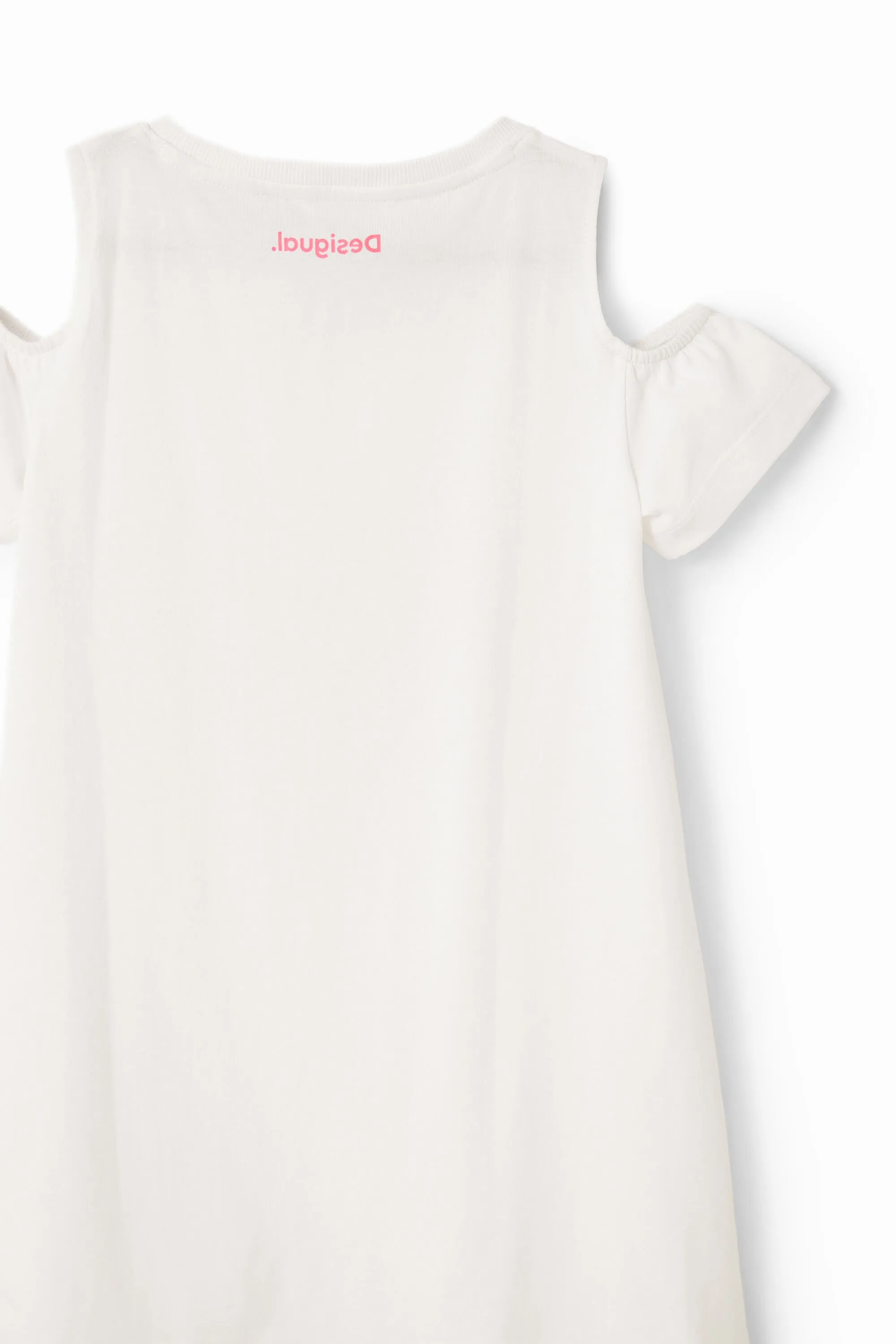 VESTIDO CAMISETA CUTOUTS CORAZ&OACUTE;N
