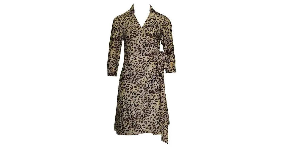 Vestido cruzado de seda con estampado de leopardo de Diane Von Furstenberg 