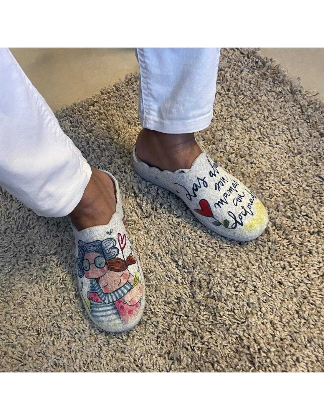 Zapatilla de Casa "Las abuelas son mamás con doctorado" Fieltro Gris