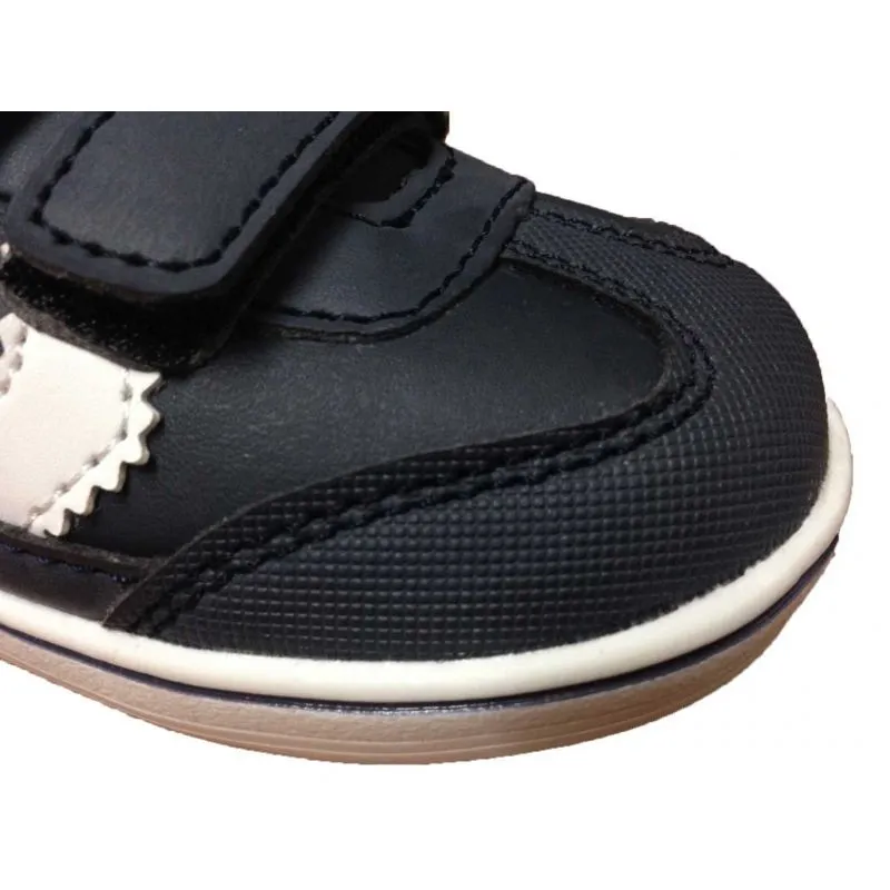 Zapatillas deportivas con puntera