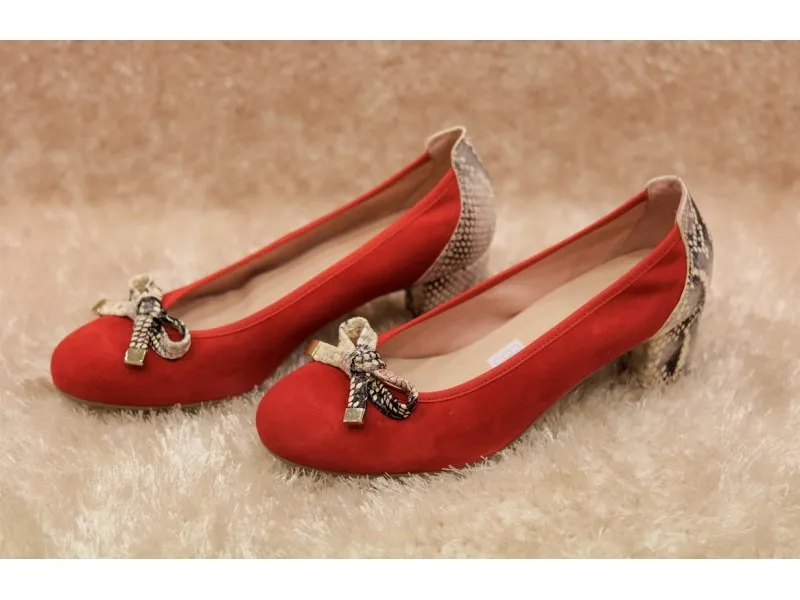 ZAPATO CORTE SALÓN COMBIANDO 3488 ROLDAN EN COLOR BEIGE O ROJO