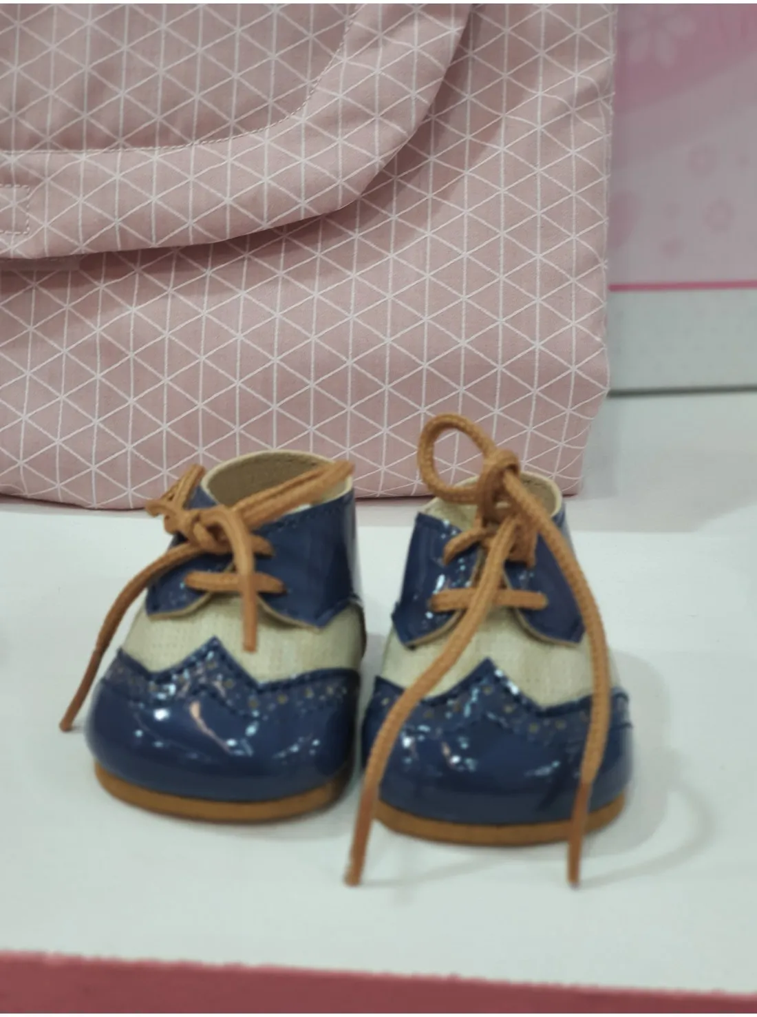 ZAPATO MARINO CHAROL CORDONES  MUñECAS ANTONIO JUAN