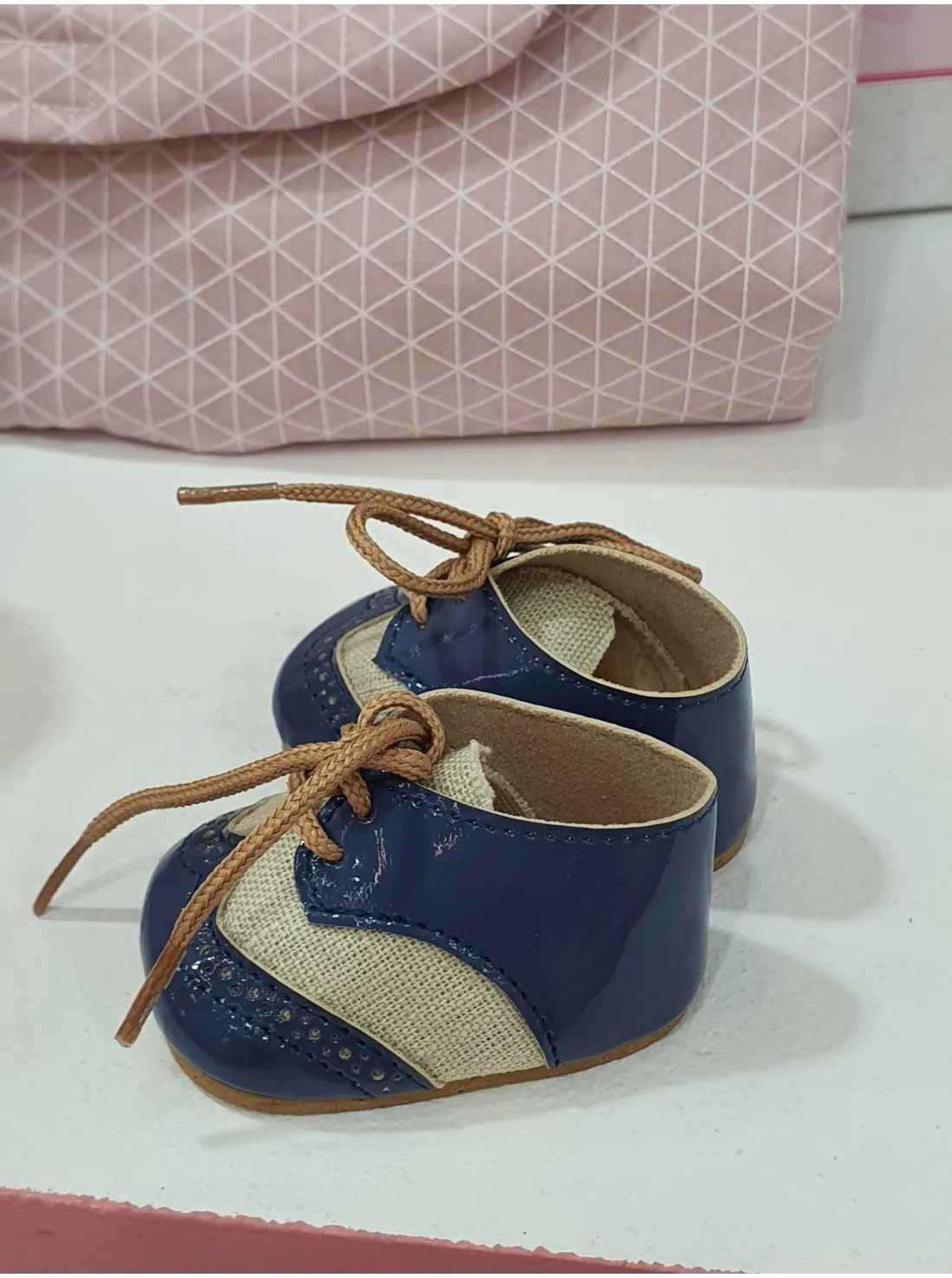 ZAPATO MARINO CHAROL CORDONES  MUñECAS ANTONIO JUAN
