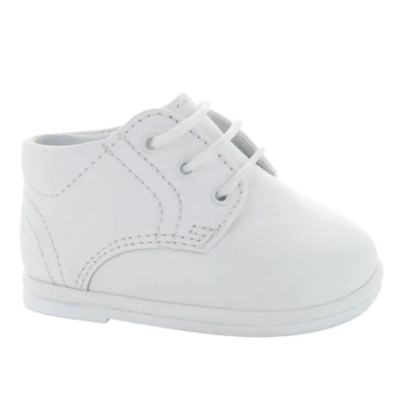 Zapato para nio blanco de agujeta con pespunte