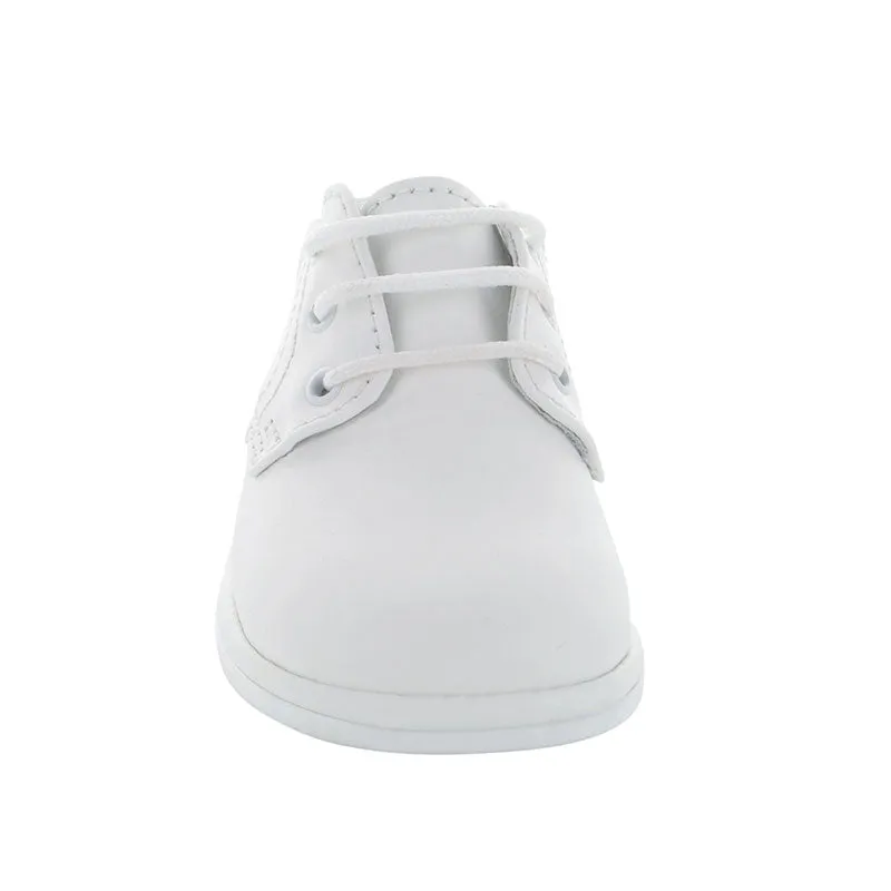 Zapato para nio blanco de agujeta con pespunte