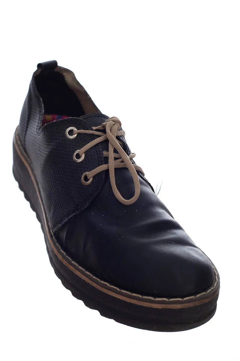 ZAPATOS COLOR NEGRO  AQUILES