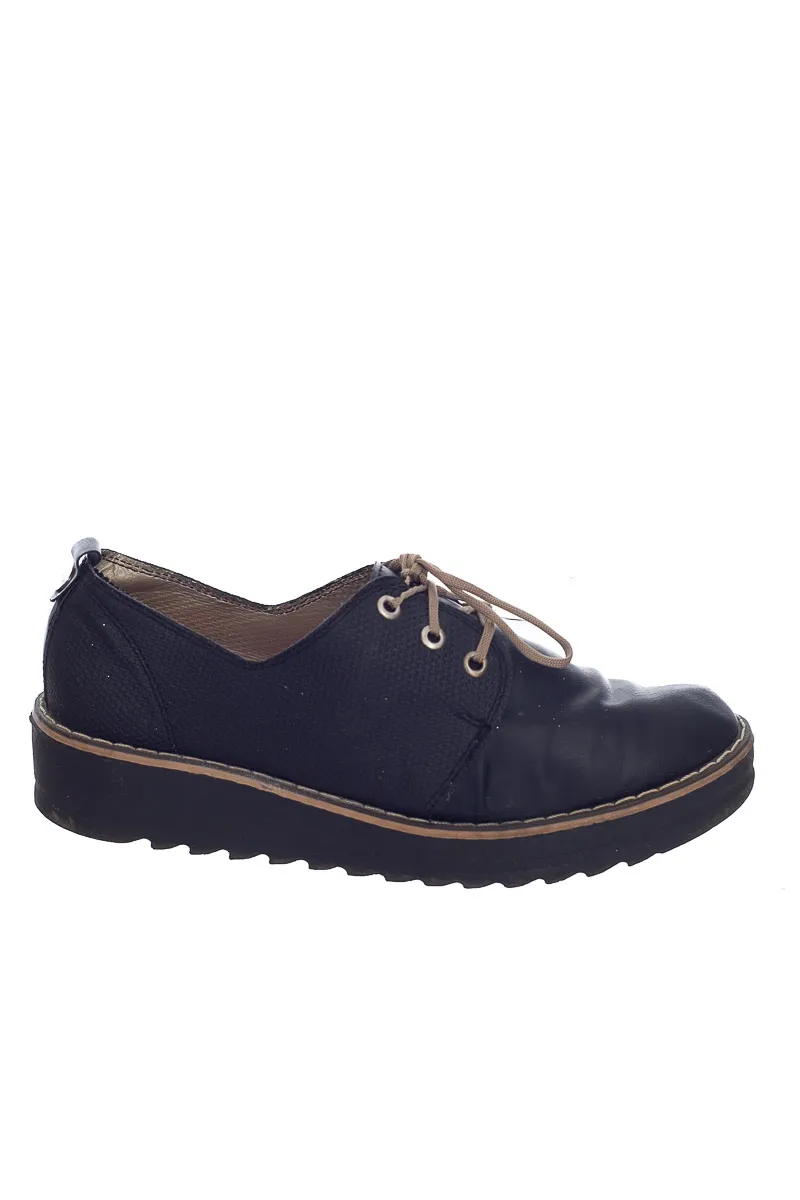 ZAPATOS COLOR NEGRO  AQUILES